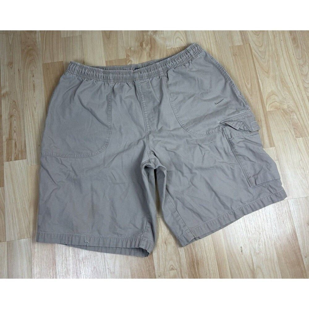 Vintage Y2K Nike Cargo Shorts / Size Large / Beige /